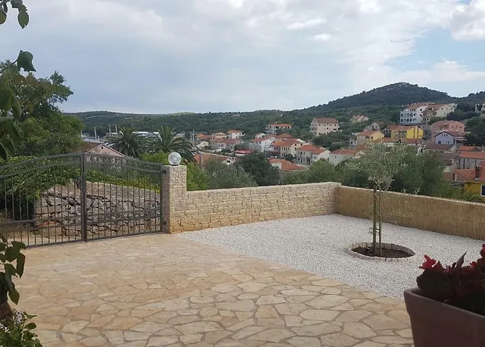 Azaleja דירה *