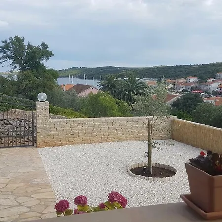 Azaleja Appartement Sali